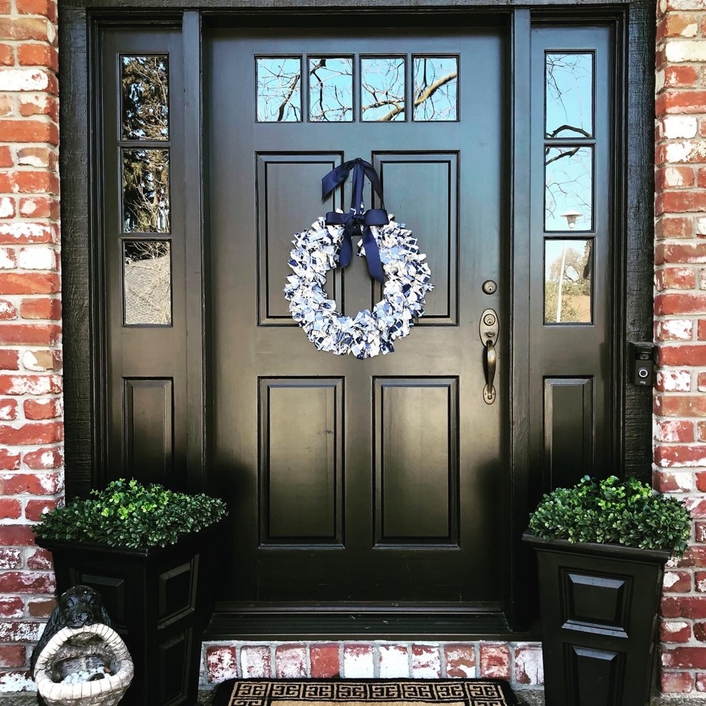 SOLD Blue and White Chinoiserie inspired Rag Wreat - Picture 2 of 2